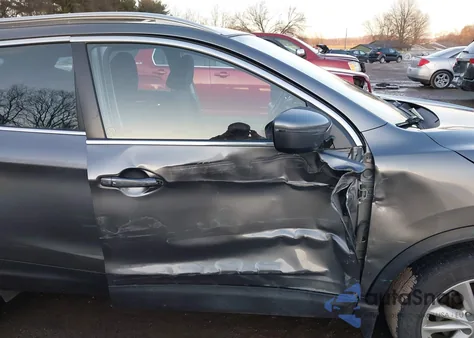 2017 Nissan Rogue Sport Sv из США, поврежденный, VIN JN1BJ1CR9HW106447